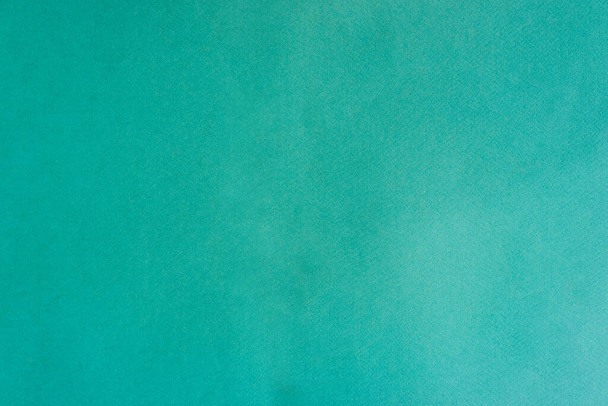 Leere helle smaragdgrüne türkisfarbene flache minimalistische Hintergrund. Solider, reiner Wassermann, Gefälle von hell- zu dunkelgrün. Viel Platz für Schrift und Design. - Foto, Bild