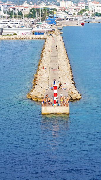 Port Adria, 13: 15 uur; 26 juli 2018; Bar, Montenegro, Balkan Peninsula, Europa - Foto, afbeelding