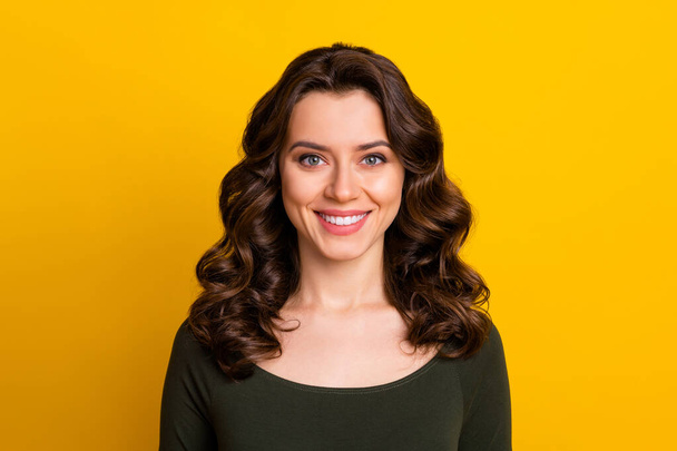 Close-up portrait of her she nice-looking attractive lovely lovable pretty winsome cheerful cheery wavy-haired lady isolated on bright vivid shine vibrant yellow color background - Foto, immagini