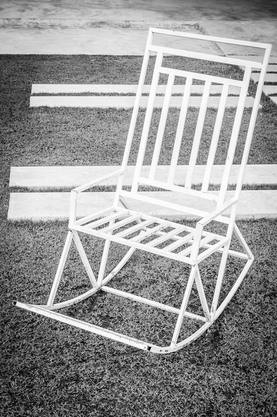 白い椅子 - 写真・画像