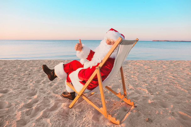 Papai Noel descansando no balneário. férias de Natal - Foto, Imagem