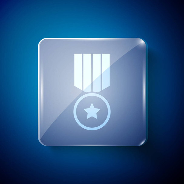 Біла медаль з зірковою іконою ізольована на синьому фоні. Знак переможця. Нагороджена медаллю. Квадратні скляні панелі. Векторні
. - Вектор, зображення