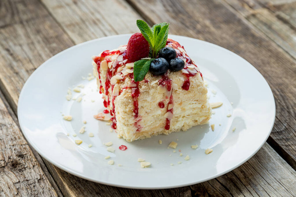 Napoleon dessert on plate - Фото, зображення