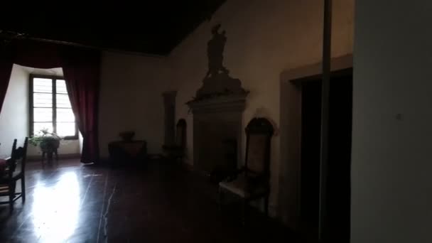 Parma Bardi middeleeuws kasteel interieurs eetkamer. Hoge kwaliteit 4k beeldmateriaal - Video