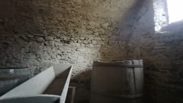 parma bardi średniowieczne wnętrze zamku stajni. Wysokiej jakości materiał 4k - Materiał filmowy, wideo
