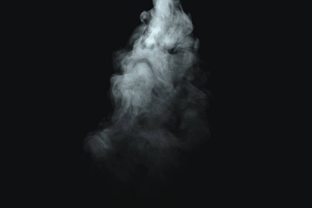 Abstrakti jauhe tai savu eristetty mustalla pohjalla - Valokuva, kuva
