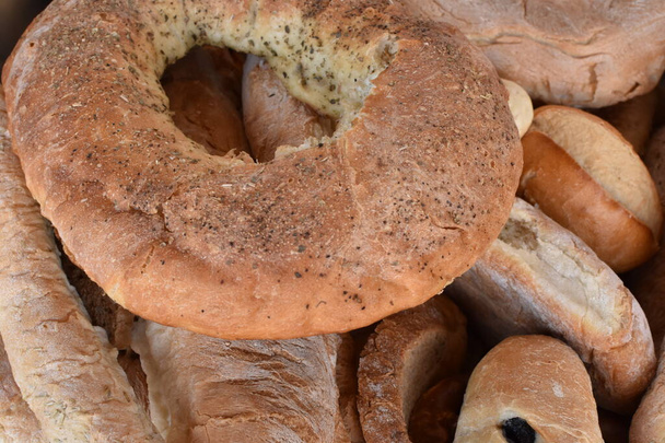 čerstvý pečený chléb se sezamovými semínky - Fotografie, Obrázek