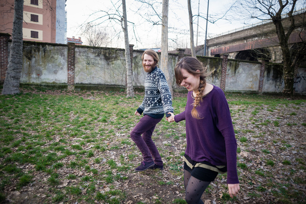 Genç hippi cuople sevenler - Fotoğraf, Görsel