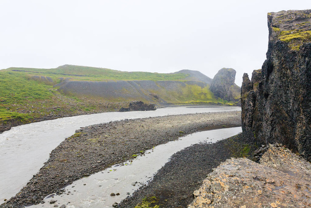 Islandlandschaft. jokulsargljufur Nationalpark an einem regnerischen Tag, Island - Foto, Bild