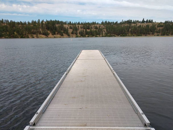 spokane río largo lago en nueve millas cae Washington - Foto, imagen