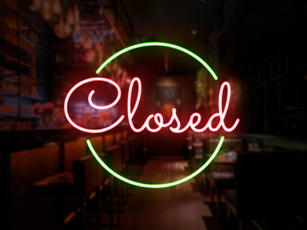 Zárt neon jele bárnak vagy kocsmának. A bár, a restobar vagy a kocsma bezárásának fogalma. - Fotó, kép