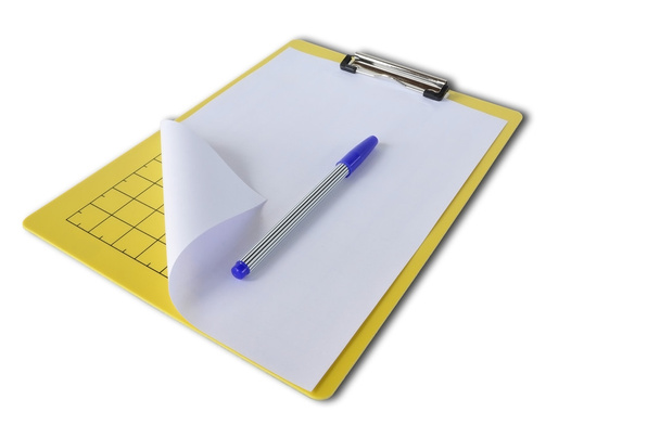 Кліпборд з паперами та синьою ручкою на білому тлі ізольовані
 - Фото, зображення