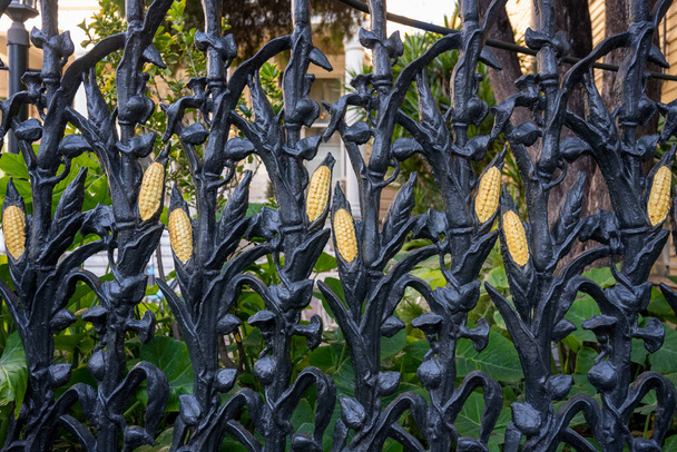 Кованый железный кукурузный забор - Фото, изображение