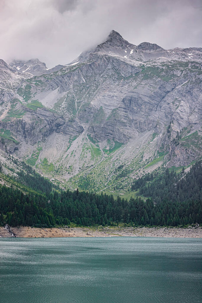Lac de Tseuzier, Valais Szwajcaria - Zdjęcie, obraz