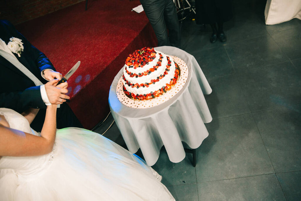 person with a cake - Valokuva, kuva