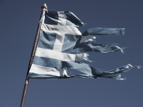 Bandiera strappata della Grecia
 - Foto, immagini