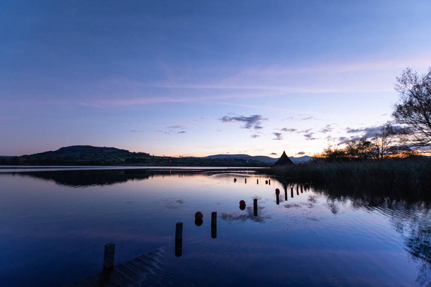 Llangorse Lake, Brecon Beacons National Park at Sunset - Фото, зображення