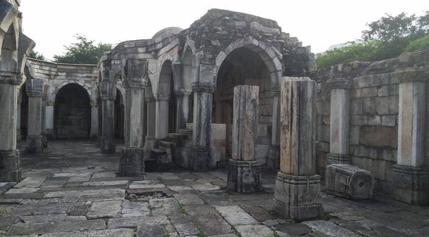 パバガド礼拝堂からの古い宮殿と遺跡｜グジャラート州 - 写真・画像