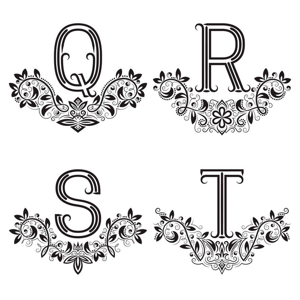 Q, R, S, T vintage monograms in floral wreaths. Set of black letters in laurels. - Wektor, obraz
