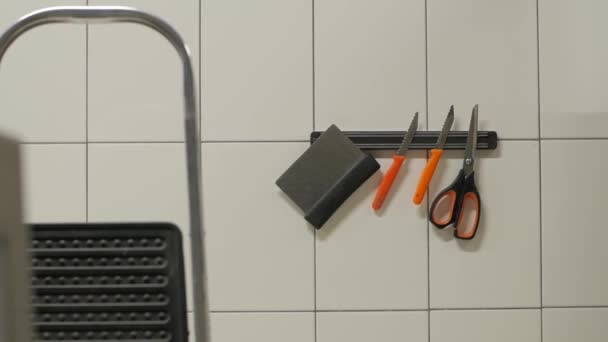 Εργαλεία κοπής κουζίνας - Πλάνα, βίντεο