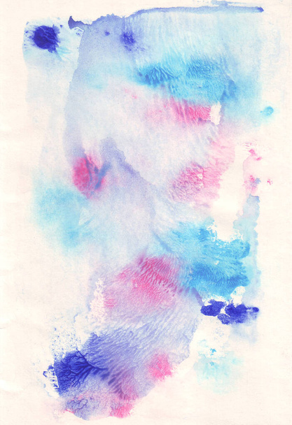 Teintures aquarelles, taches et gouttes sur papier blanc. Différentes nuances de gris, bleu, rose. - Photo, image