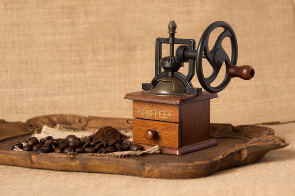 Antieke handmatige koffiemolen - Foto, afbeelding