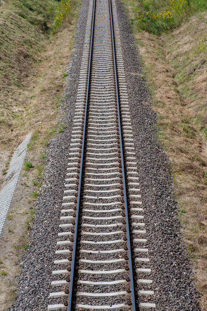 Ferrocarril pistas abstracto infinito vista superior
 - Foto, Imagen