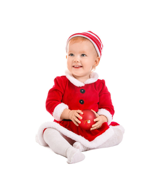 Aranyos kis baba karácsonyi jelmez fehér háttér - Fotó, kép