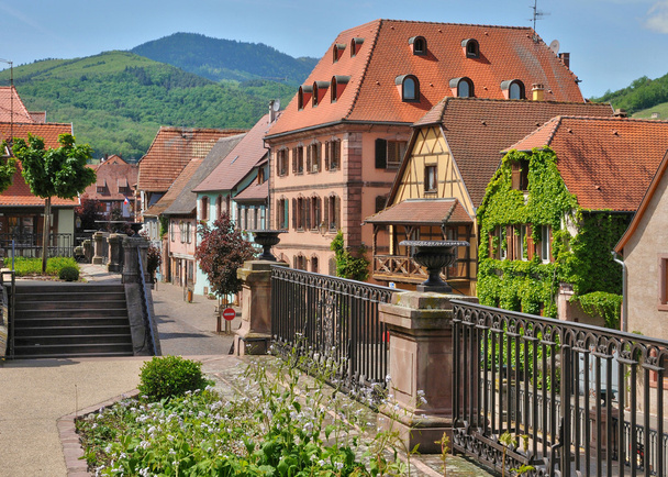 Haut rhin, wieś Bergheim w Alzacji - Zdjęcie, obraz