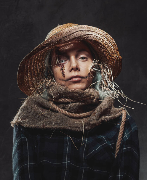 Scary woman dressed and made up like scarecrow - Photo, Image