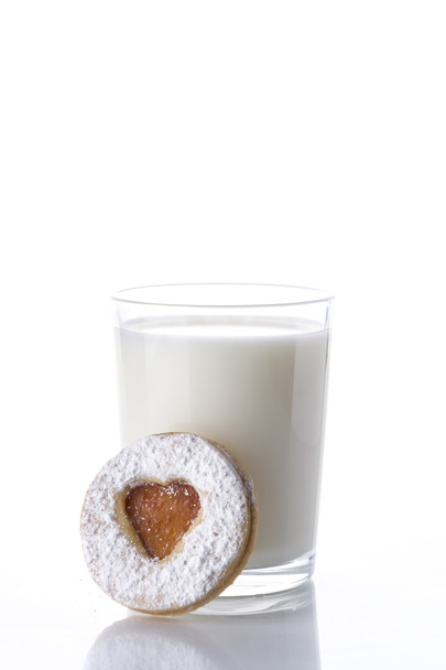 молоко і печиво ізольовані
 - Фото, зображення