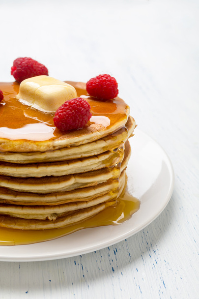 American Pancakes with Raspberries - Zdjęcie, obraz