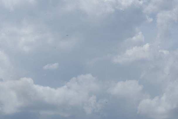 felhő képződés az égen, időjárási jelenség a meteorológiában - Fotó, kép