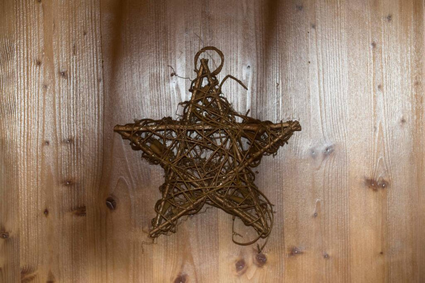 karácsonyi csillag, mint egy hagyományos karácsonyi dekoráció az ünnepi szezonban - Fotó, kép