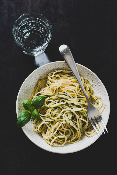 Cooked tasty spaghetti pasta in a bowl, top view - Φωτογραφία, εικόνα