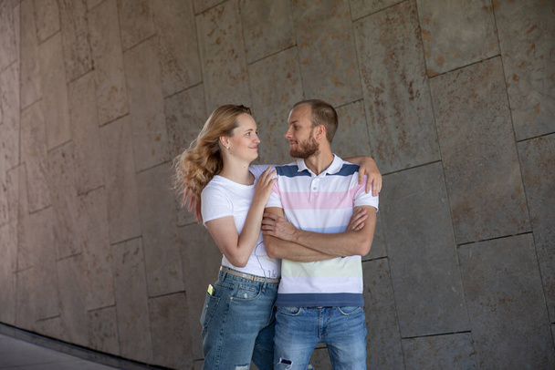 Portrait of smiling young couple. young couple. woman and man - Foto, Imagem