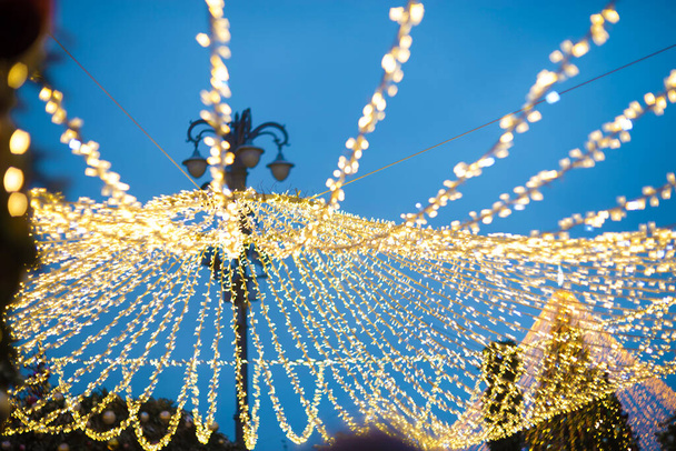 Gelbe Lichter Girlanden, Weihnachten, Neujahr - Foto, Bild