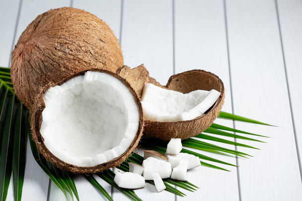 fresh coconuts put on white wooden background - Foto, Imagem