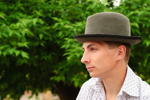 muž v plstěný klobouk - Fotografie, Obrázek