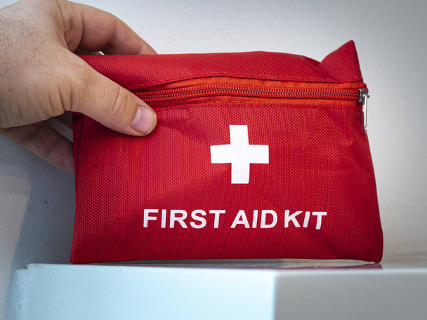 First aid kit placed at home - Φωτογραφία, εικόνα