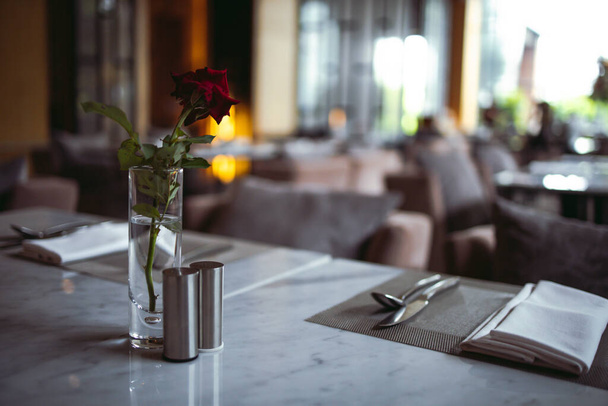Modern concept design of restaurant lounge blurred background for display montage your product - Fotoğraf, Görsel