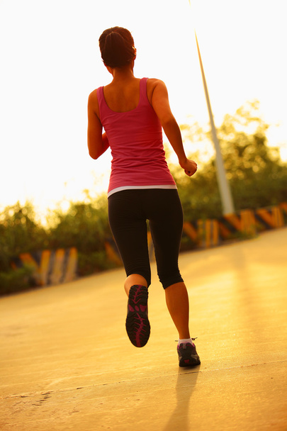 Mujer corriendo - Foto, Imagen