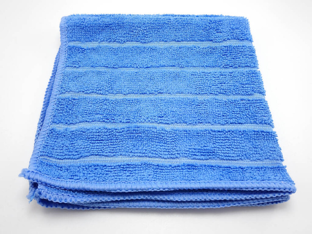 Gezicht microvezel handdoek met strepen lijn patroon - Foto, afbeelding