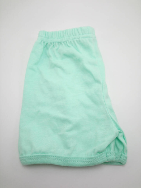 Baby shorts ondergoed dragen - Foto, afbeelding