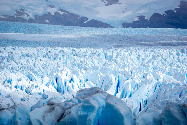 Horizontaal uitzicht Gletsjer Perito Moreno nationaal park Los Glaciares. De Argentijnse Patagonië in het najaar. - Foto, afbeelding