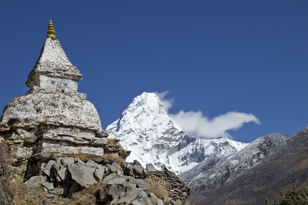 Himalajan vuoret Nepalissa
. - Valokuva, kuva