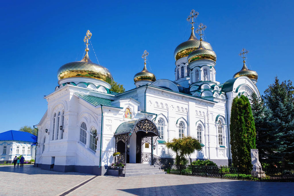 Bogoroditsky Raif Manastırı Trinity Katedrali, Kazan, Rusya. - Fotoğraf, Görsel