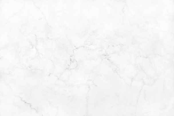 Bílá šedá mramorová textura pozadí s vysokým rozlišením, horní pohled na přírodní dlaždice kamenné podlahy v luxusním bezešvém třpytivém vzoru pro interiér a exteriér dekorace. - Fotografie, Obrázek