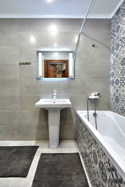badkamer met een prachtig interieur - Foto, afbeelding