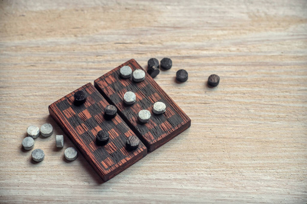 Tablero en miniatura para jugar damas - Foto, Imagen